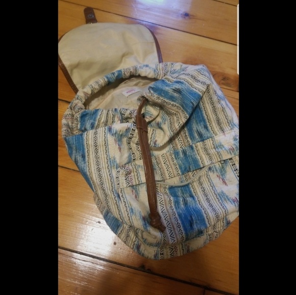 Backpack - Picture 3 of 4